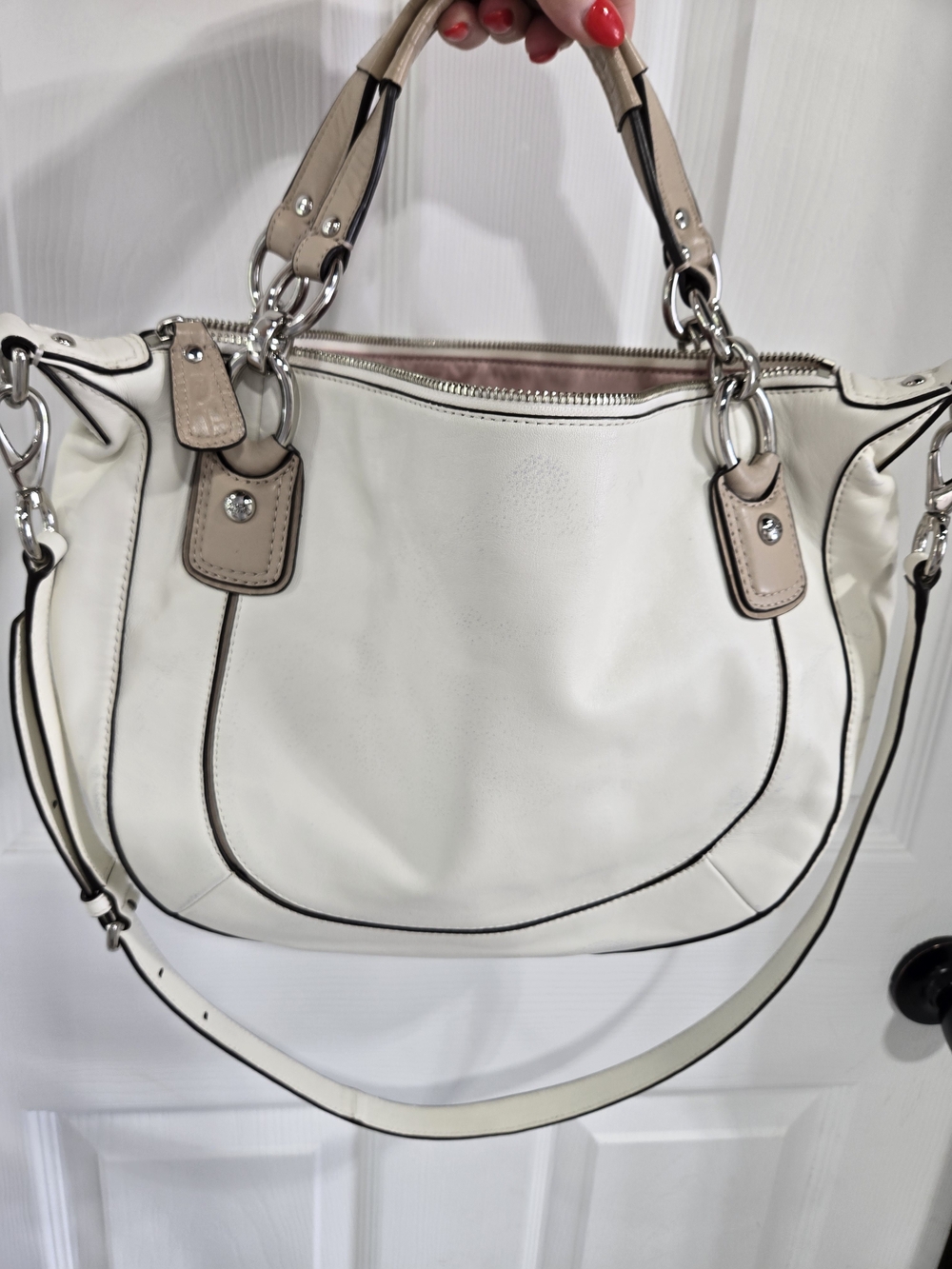 Coach Beige & White Croc-Embossed Leather Shoulder Bag - Picture 8 of 10